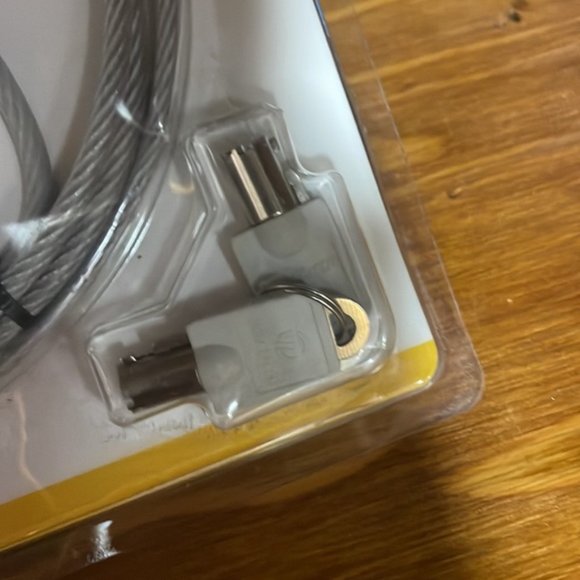 Targus Defcon KL Key Cable Lock for Laptop Netbook Projector - Picture 5 of 8